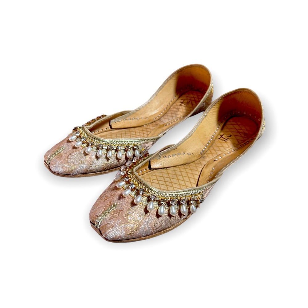 NEW Woman’s Jutti Flats (Little foam)